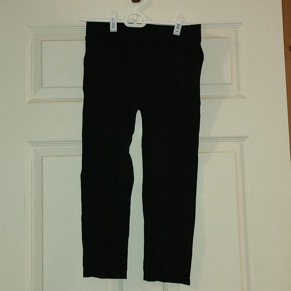 Black Capri Leggings